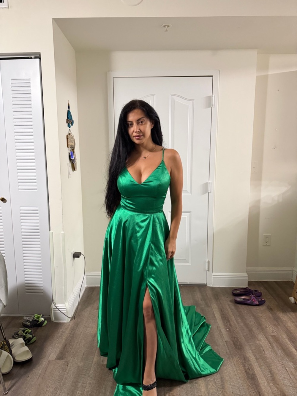 SHERRI HILL Emerald Green Satin Gown Dress Prom Pageant Leg Slit Wicked - Sz 6